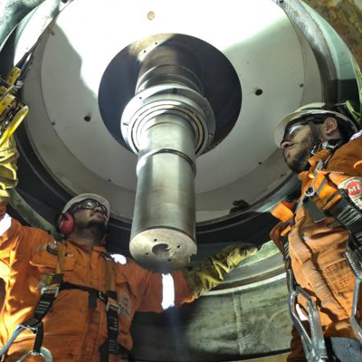 A engenharia de campo que resolve falhas de thruster sem dry dock. - Depois